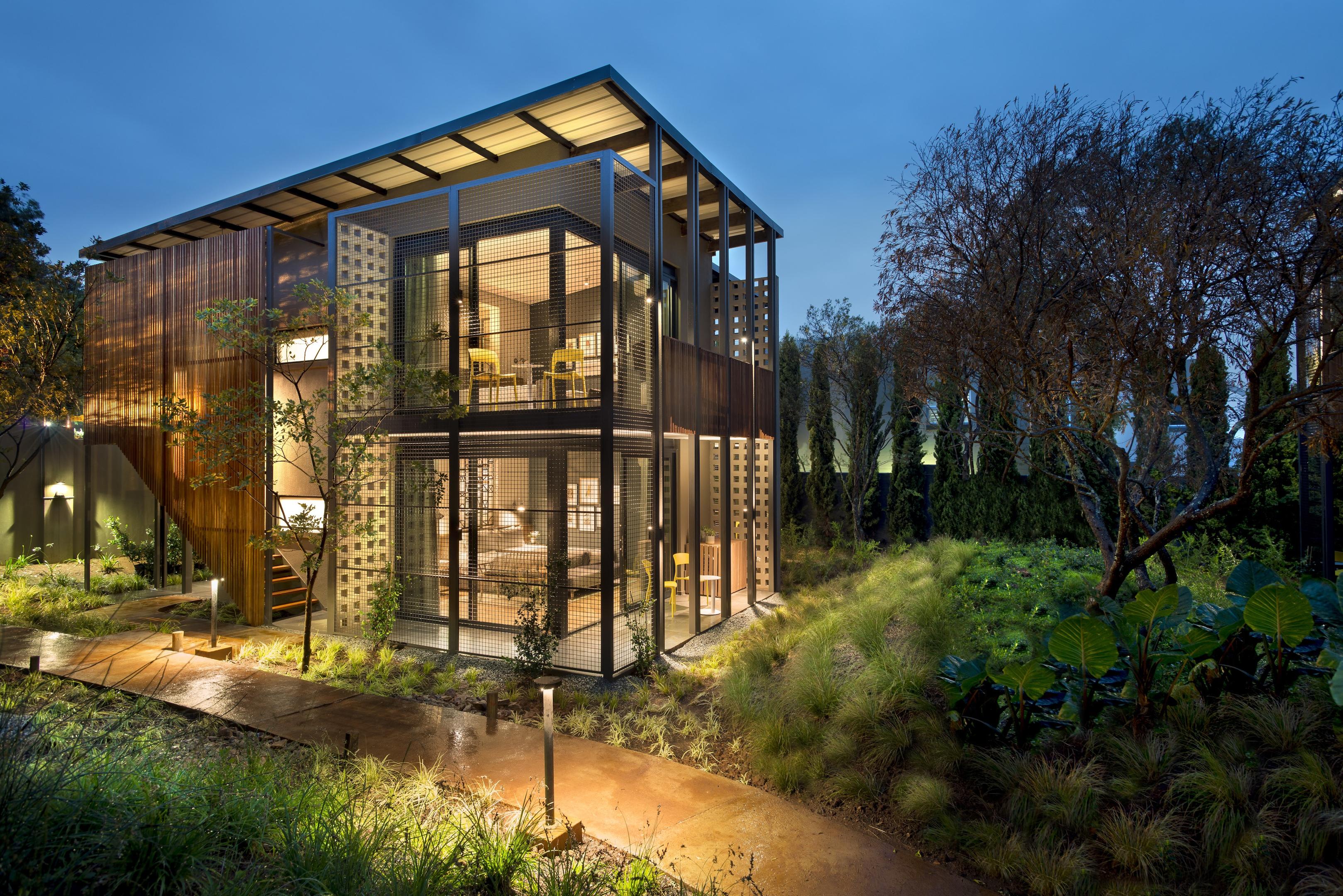 The Peech Hotel thumbnail 2